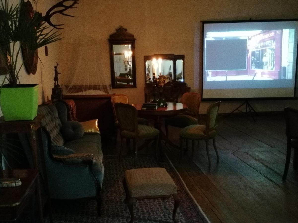 Palac Paprotno Karnice Exteriér fotografie